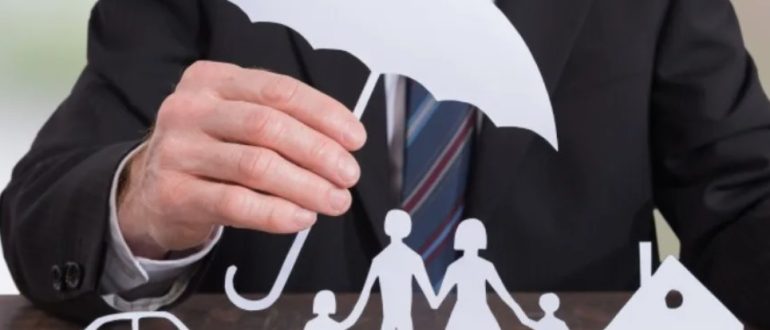 Сколько можно зарабатывать на услугах страхования?