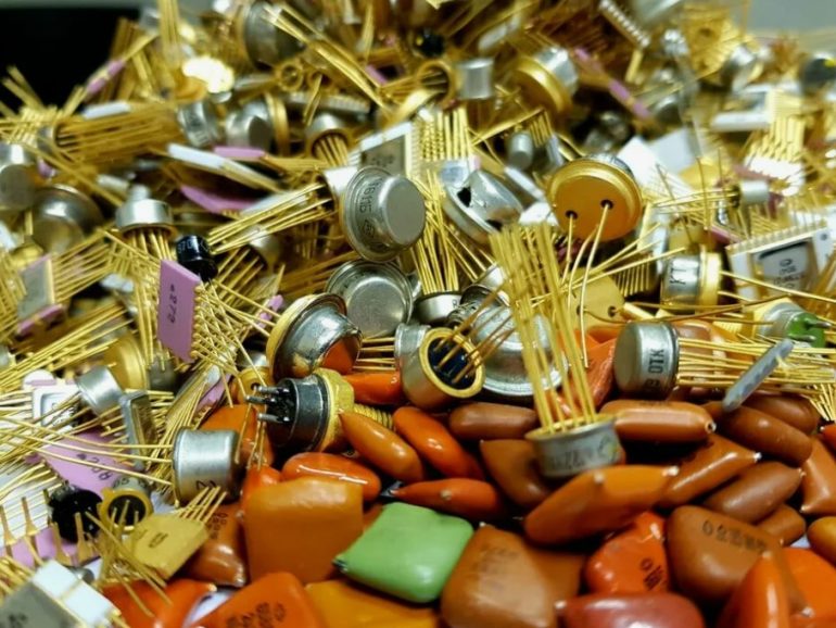 Скупка радиодеталей для радиолюбителей: что имеет смысл не выбрасывать из старых плат