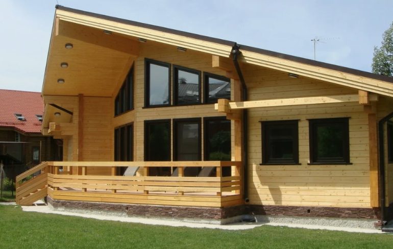 Строительство домов из бруса под ключ: сколько стоит и от чего зависит цена